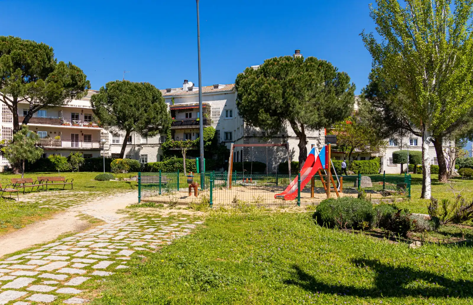Vista exterior de Pis en venda en Collado Villalba amb Calefacció, Parquet i Terrassa