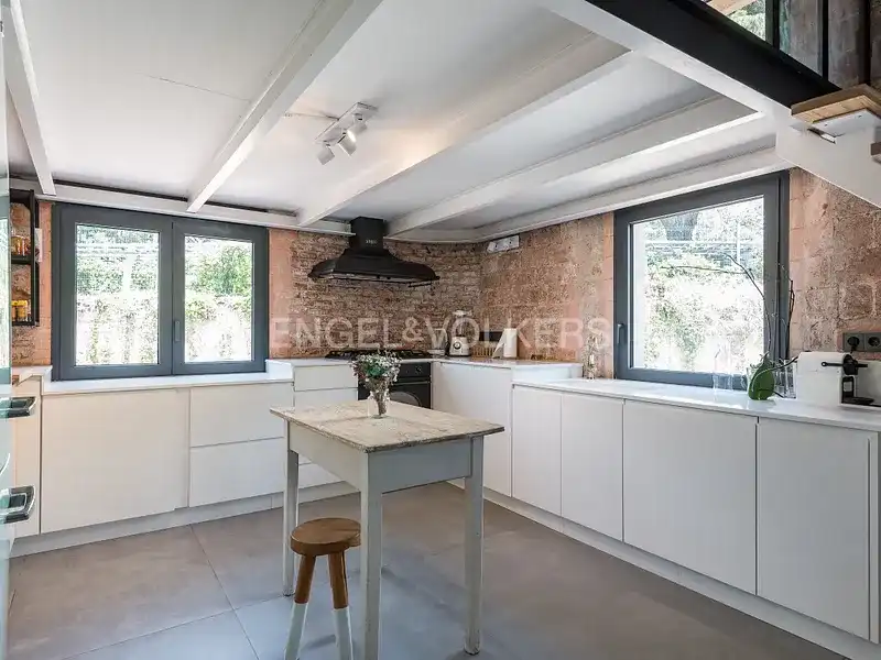 Cocina de Dúplex de alquiler en Barcelona con Aire acondicionado, Calefacción y Parquet
