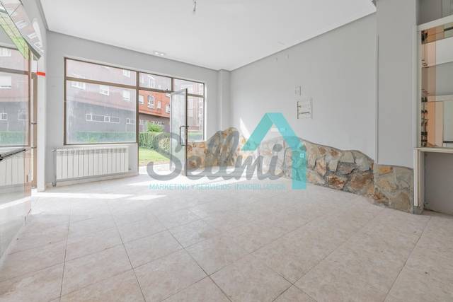 Local comercial en Venta en Calle Antonio Maura en Vallobín