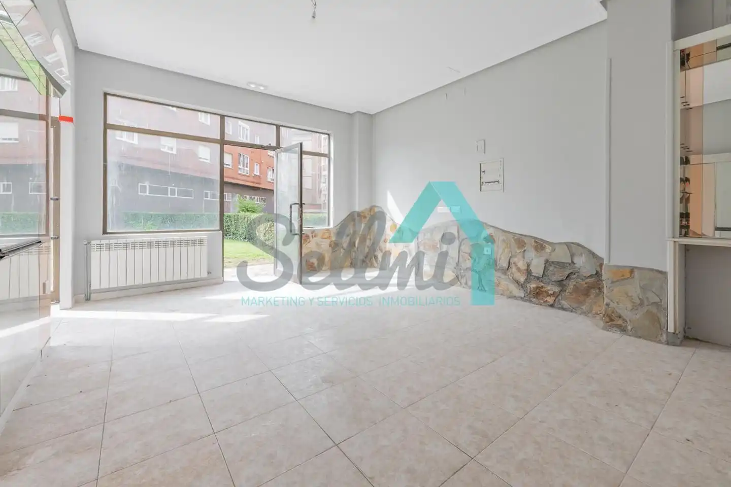 Business premises for sale in Vallobín - La Florida