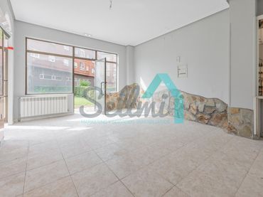Local comercial en venda a Vallobín - La Florida