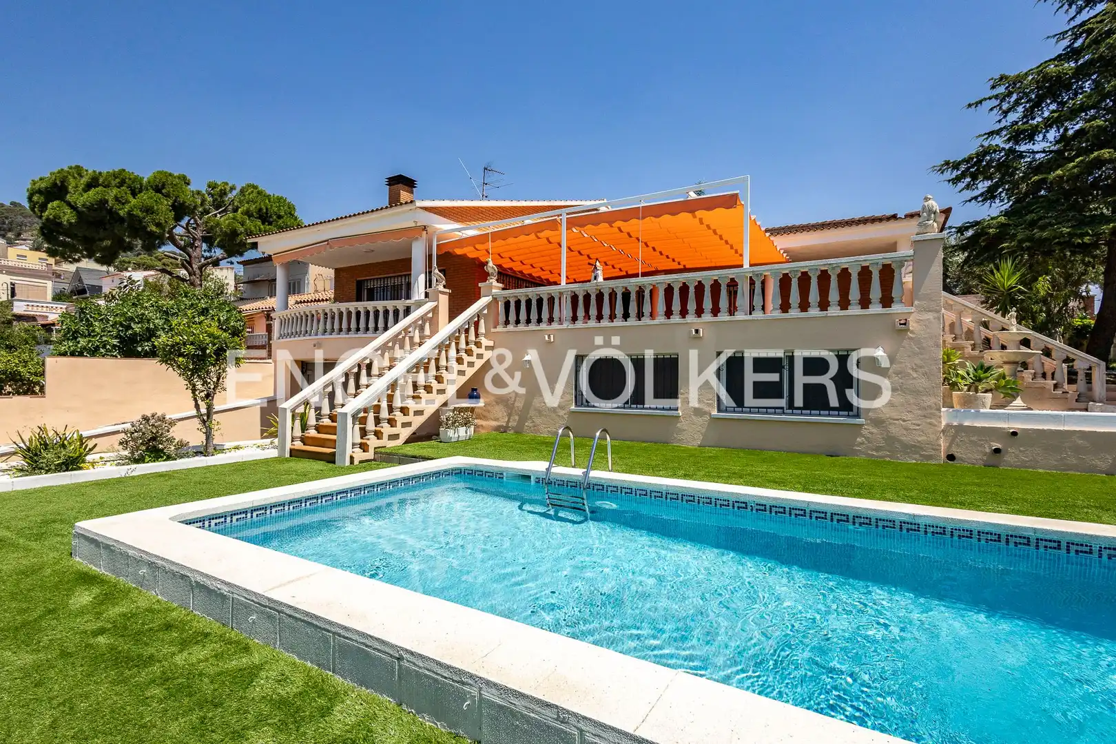 Vista exterior de Casa o chalet de alquiler en Viladecans con Aire acondicionado, Calefacción y Jardín privado