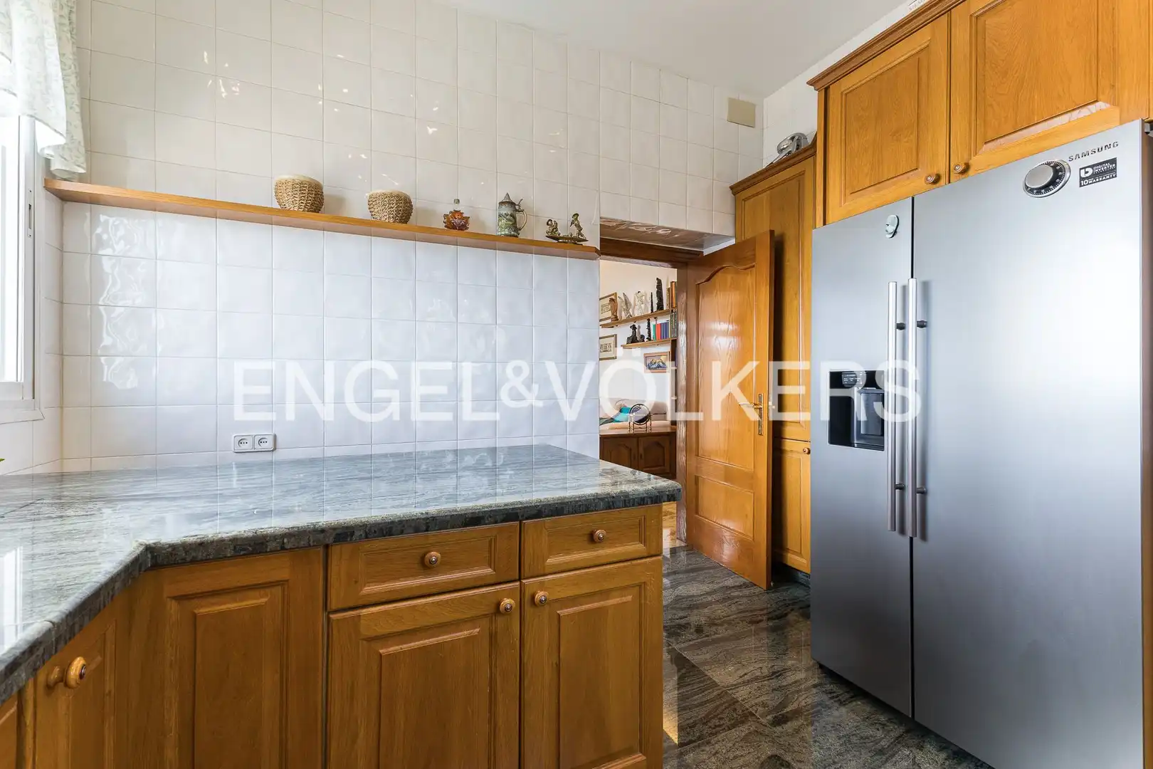 Küche von Country house zum Verkauf in Barcelona mit Heizung, Parkett und Terrasse