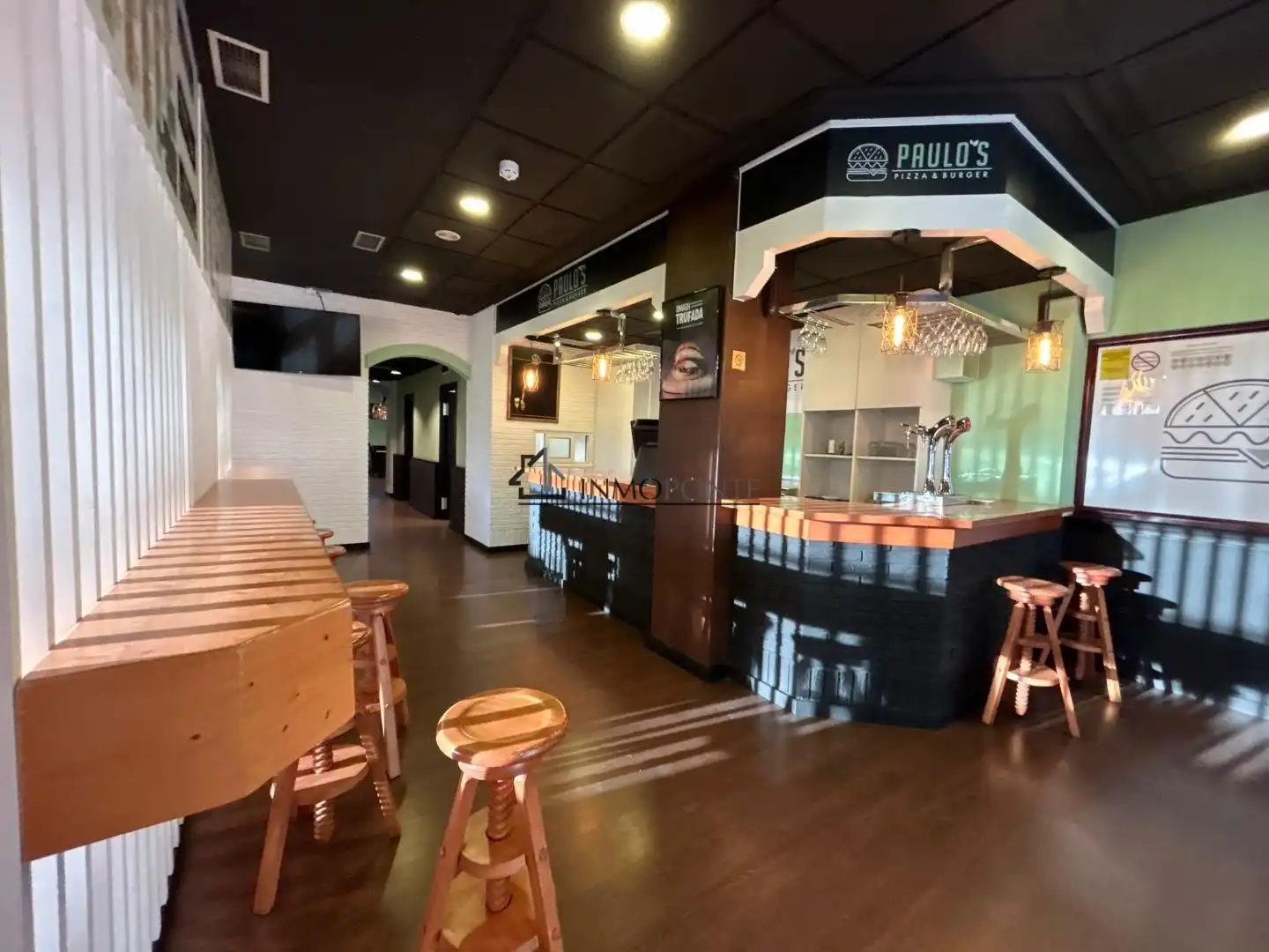 Business premises for sale in Zona de Plaza de Barcelos