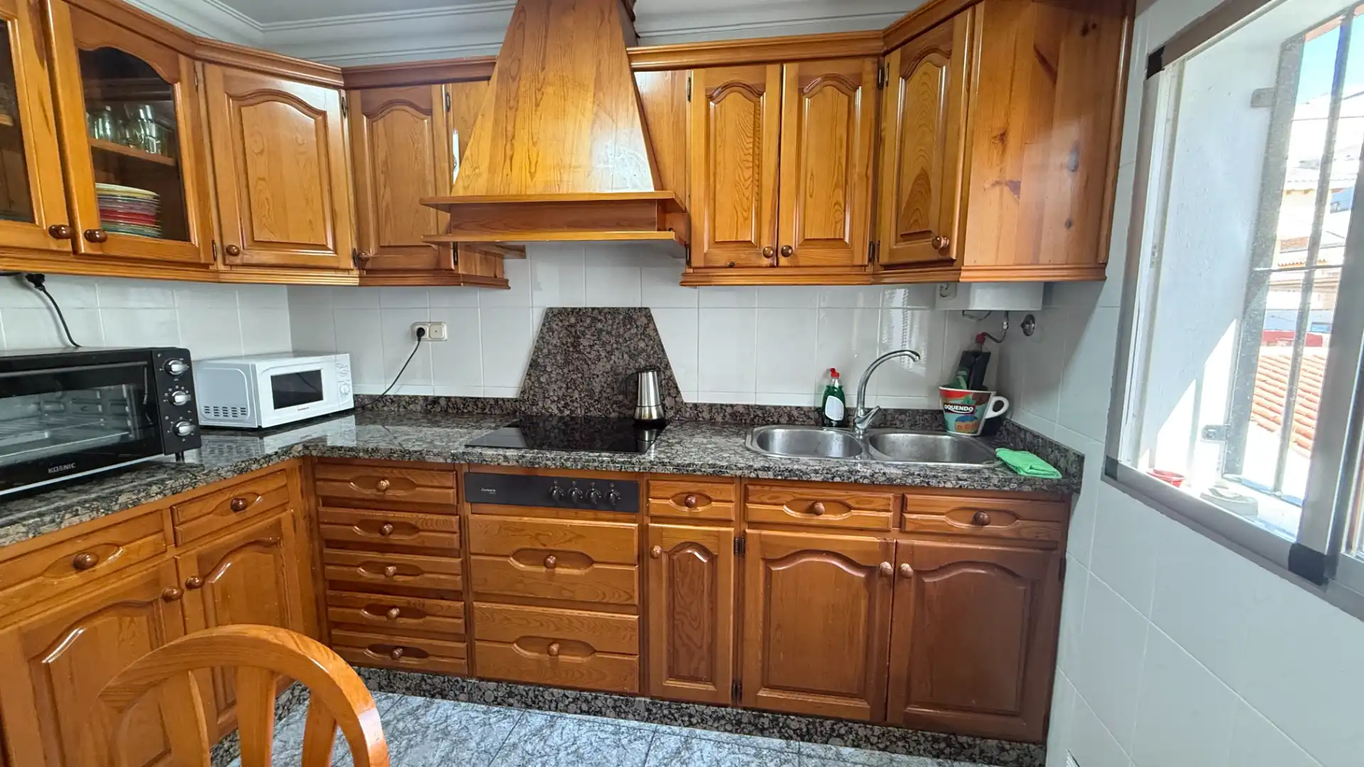 Cuina de Pis en venda en Vélez-Málaga amb Moblat