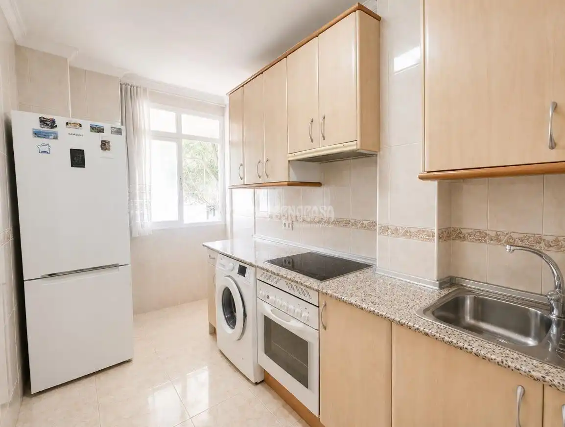 Cocina de Piso en venta en Madrid con Calefacción, Parquet y Terraza