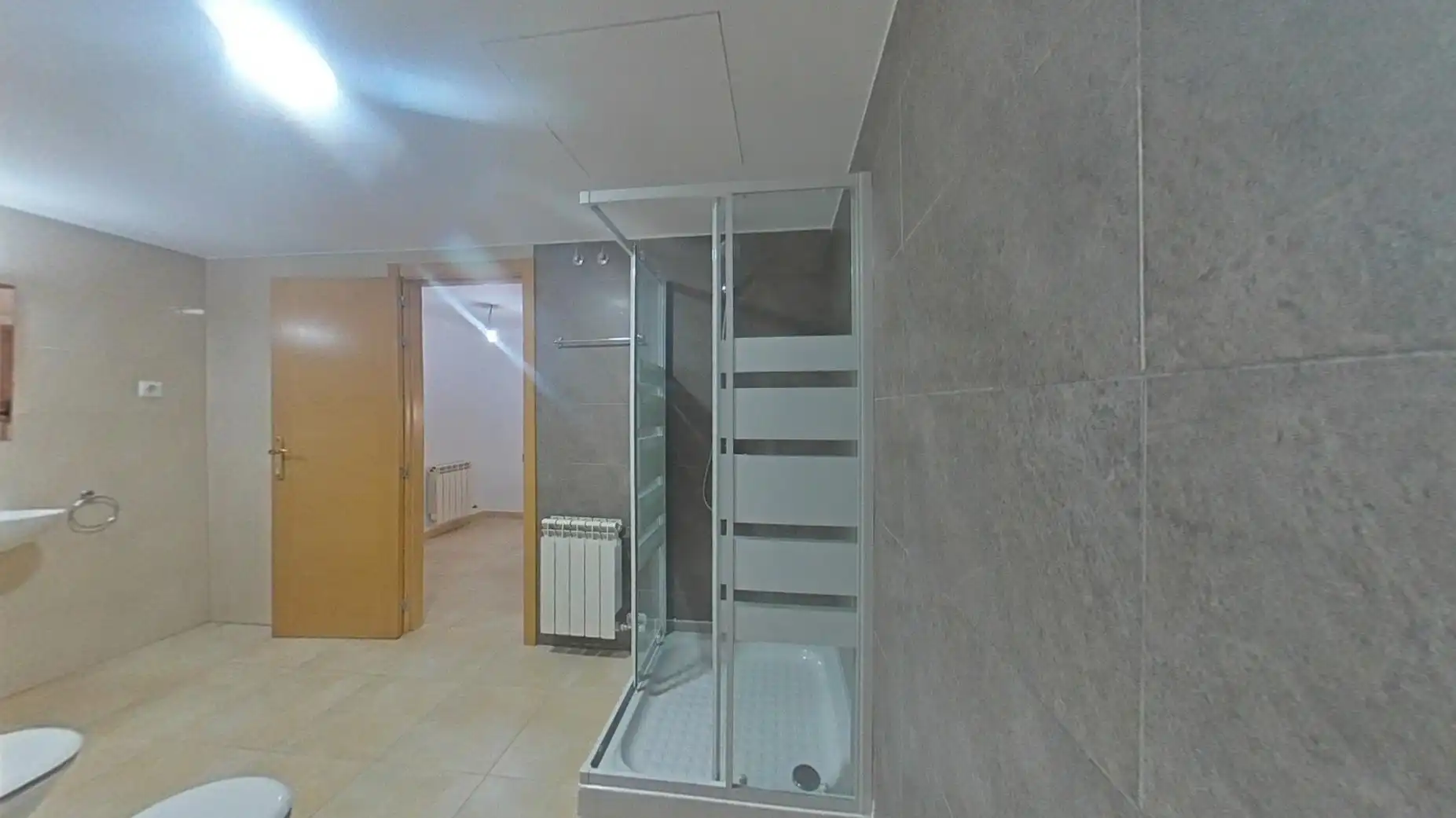 Bathroom of Duplexes for sale in Santa Coloma de Gramenet  with Heating