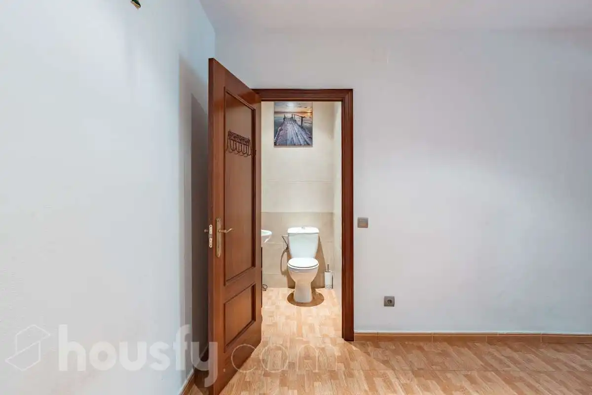 Baño de Planta baja en venta en Barcelona