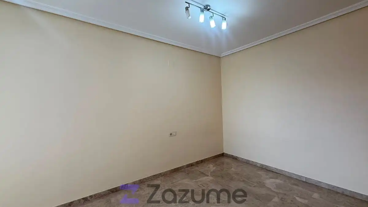 Wohnung zur Miete in Murcia mit Klimaanlage, Heizung und Terrasse