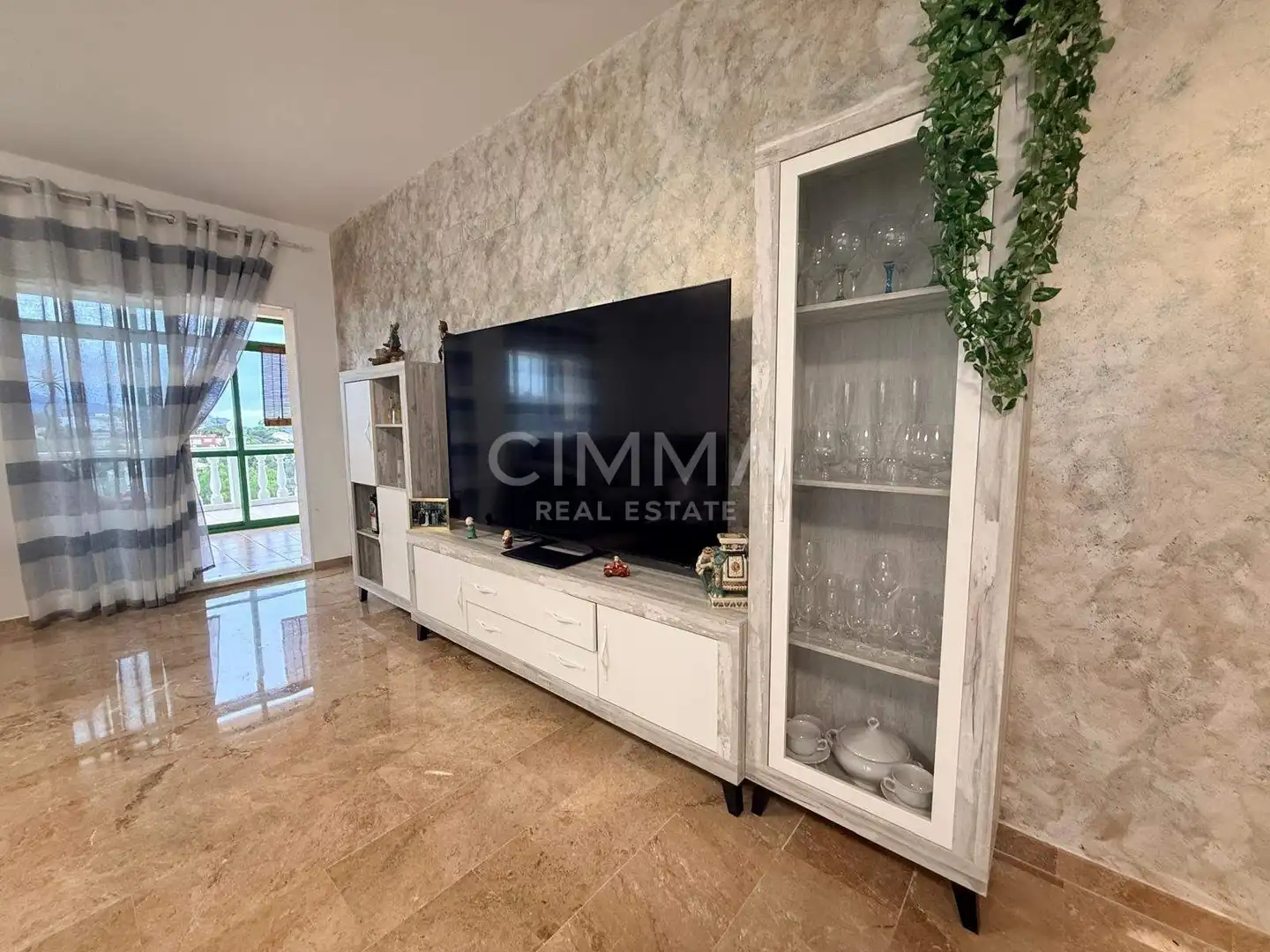 Sala de estar de Casa o chalet en venta en La Nucia con Aire acondicionado, Calefacción y Jardín privado