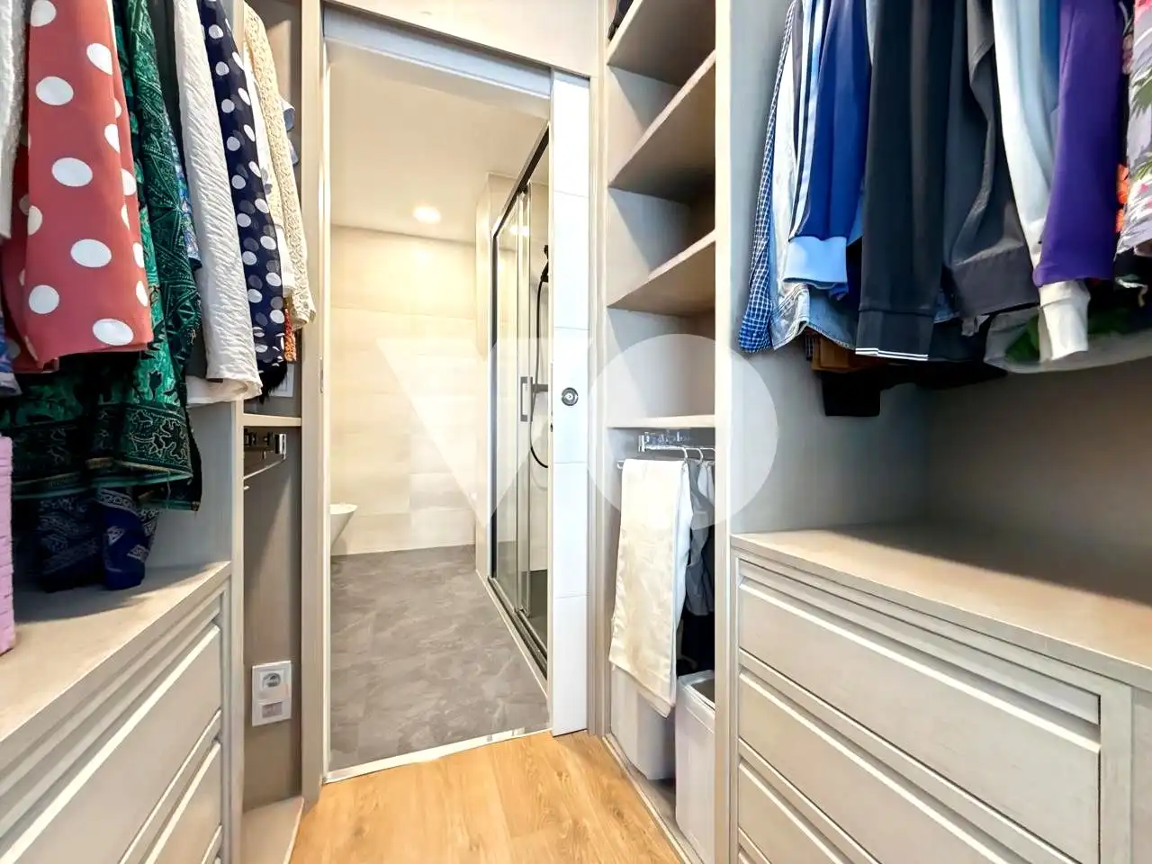 Badezimmer von Wohnung zum Verkauf in Usera