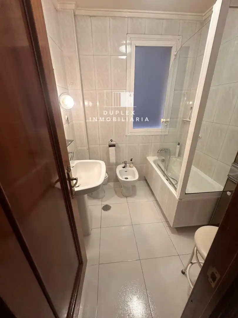 Bany de Pis de lloguer en Cuenca amb Calefacció i Terrassa
