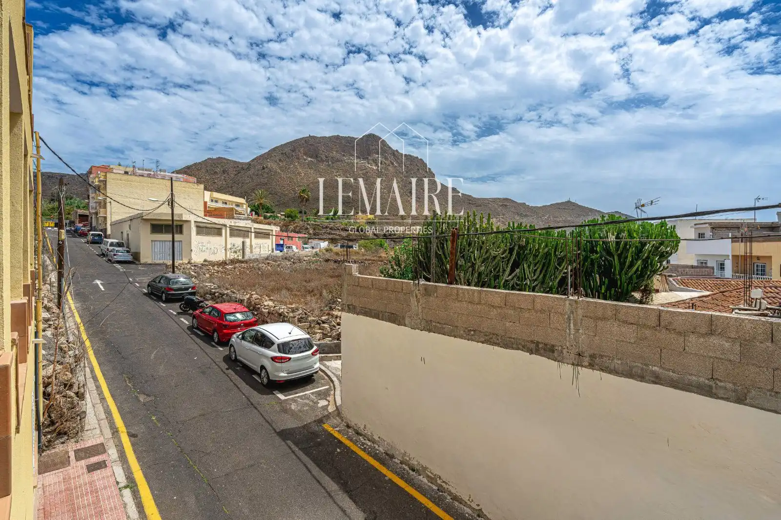 Vista exterior de Piso en venta en Arona con Terraza y Amueblado