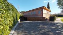 Exterior view of House or chalet for sale in Valladolid Capital  with Air Conditioner, Heating and Private garden