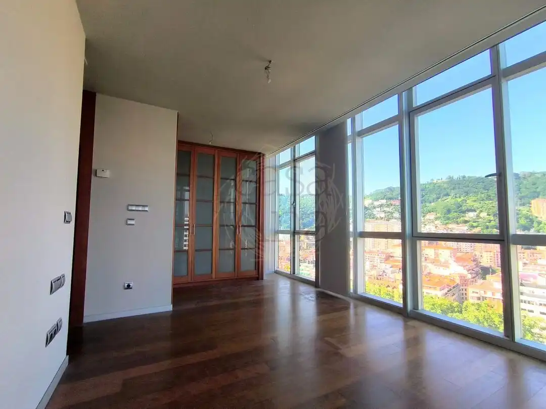 Habitación de Piso en venta en Bilbao  con Aire acondicionado, Calefacción y Trastero