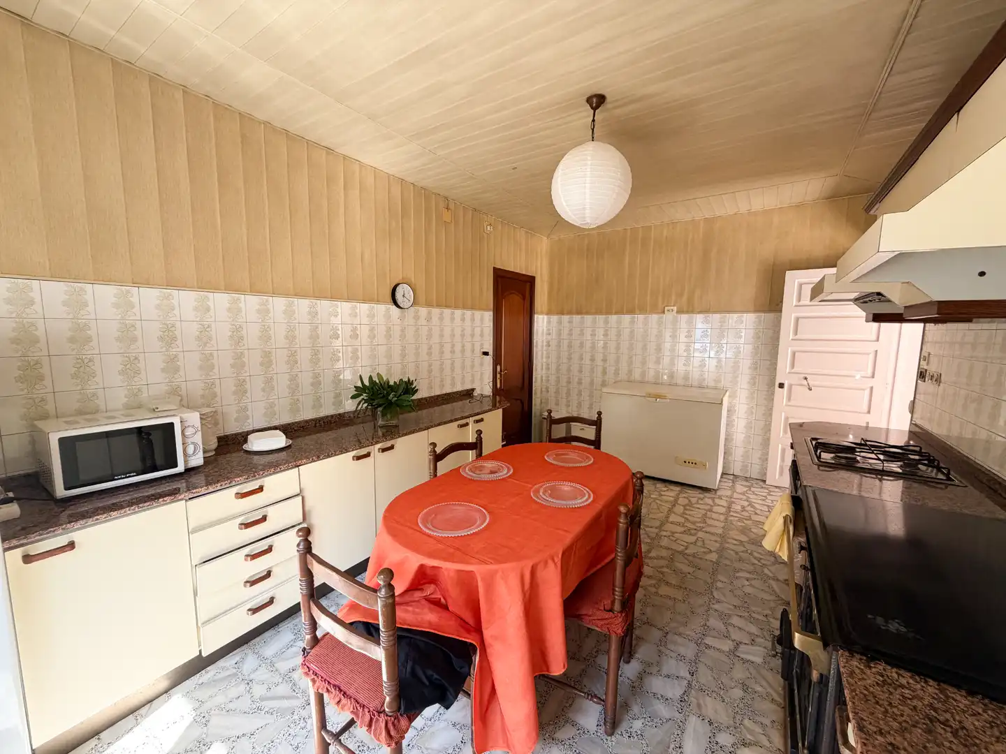 Kitchen of Houses for sale in Rianxo  with Heating, Private garden and Furnished