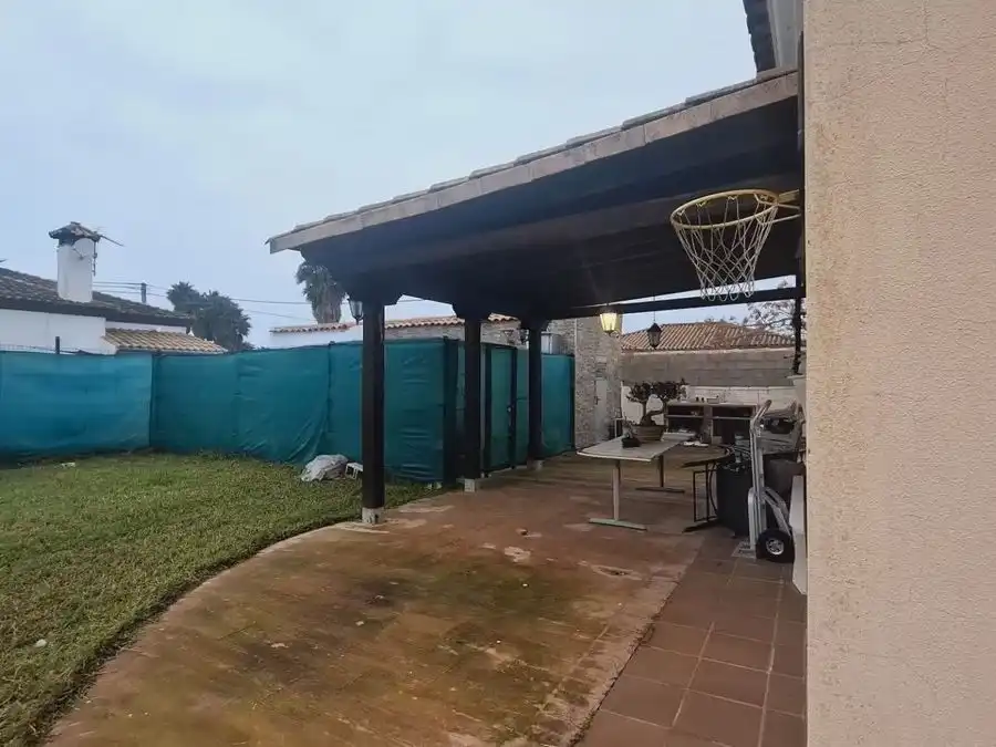 Chalet con piscina en venta en CAMINO DEL RODEO 28, imagen 5