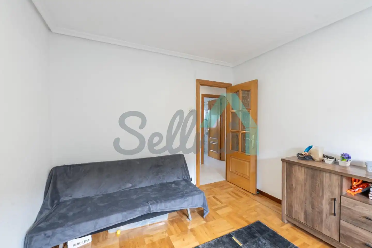 Habitación de Planta baja en venta en Avilés con Calefacción, Parquet y Trastero