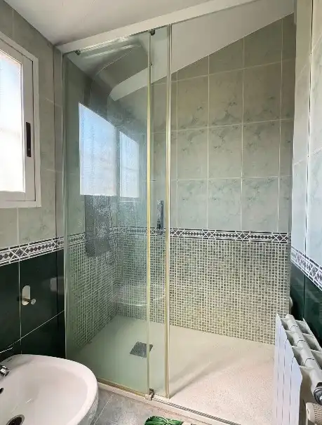 Badezimmer von Maisonette zur Miete in Castellón de la Plana / Castelló de la Plana mit Klimaanlage, Heizung und Terrasse