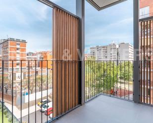 Terrace of Flat to rent in  Barcelona Capital  with Air Conditioner, Swimming Pool and Balcony