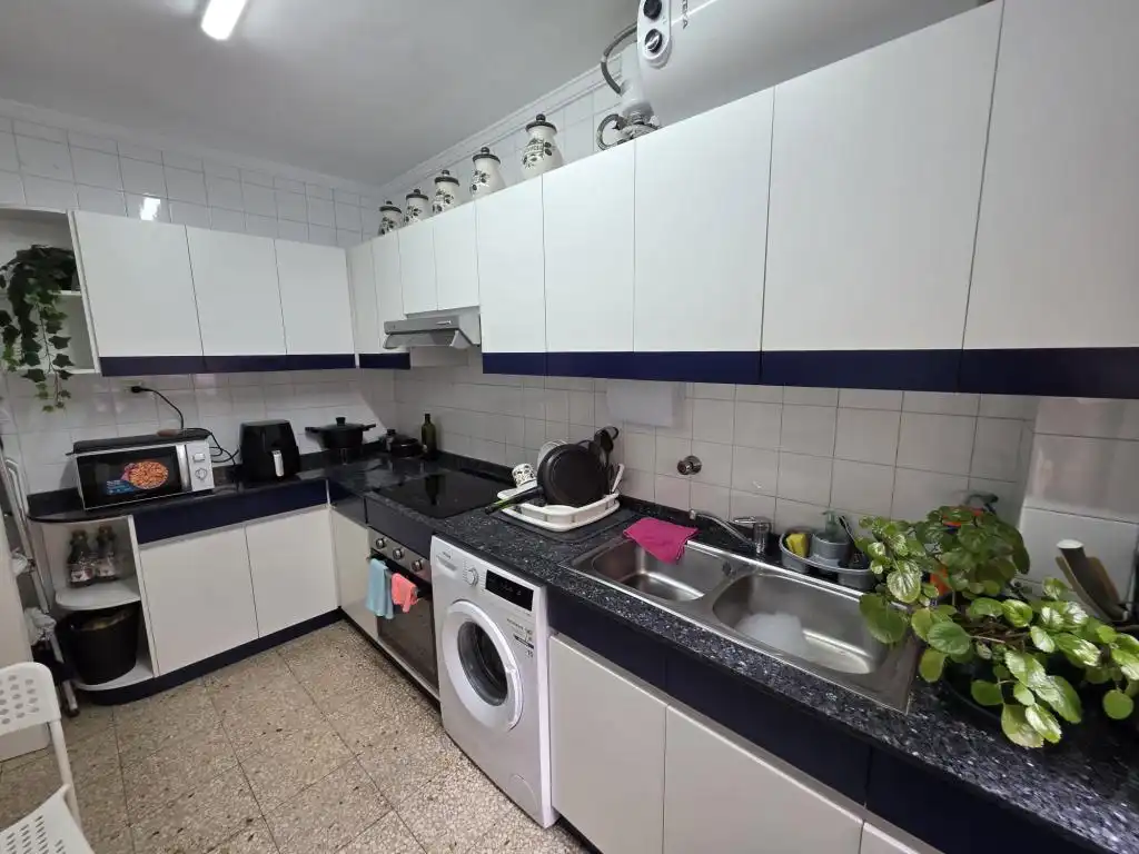 Piso con ascensor en venta en Eguiluz Antonio Médico Kalea 14, imagen 11