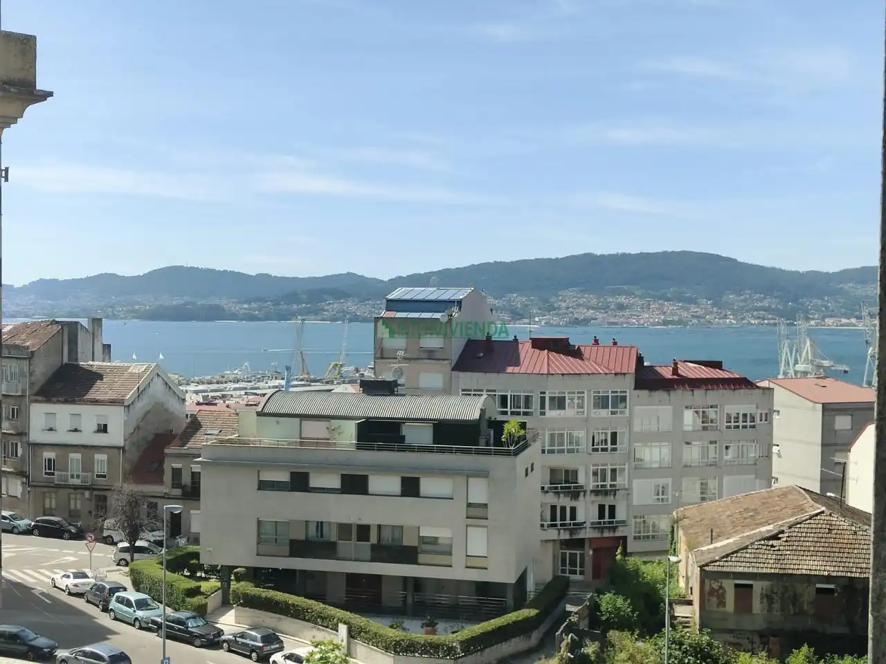 Vista exterior de Piso en venta en Vigo  con Calefacción, Parquet y Trastero