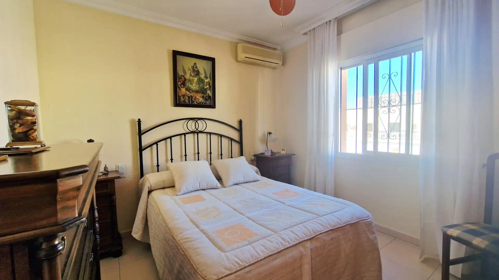 Casa adosada en venta en Calle del Río Darro, Centro