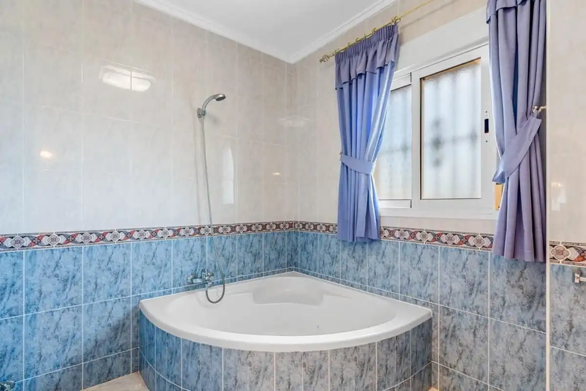 Houses for sale in Rojales, Alicante