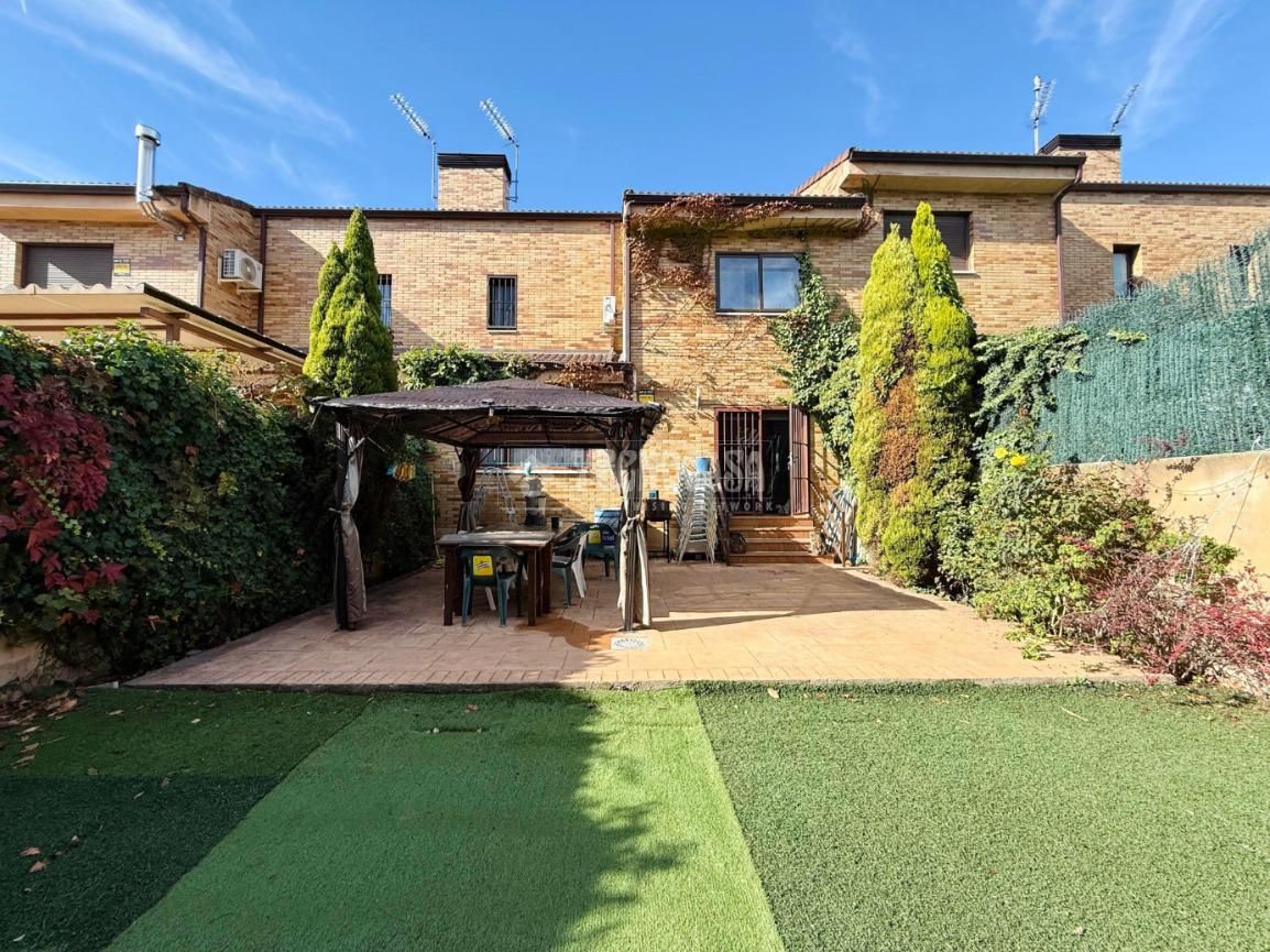 Jardí de Casa adosada en venda en Borox amb Terrassa