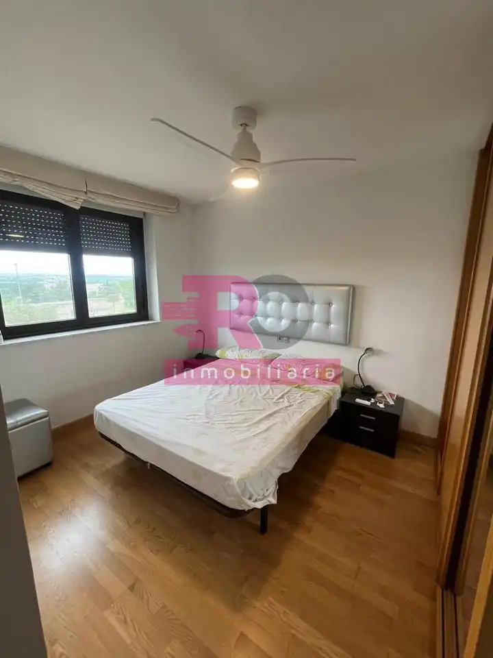 Schlafzimmer von Einfamilien-Reihenhaus zum Verkauf in Cabrerizos mit Heizung, Privatgarten und Terrasse