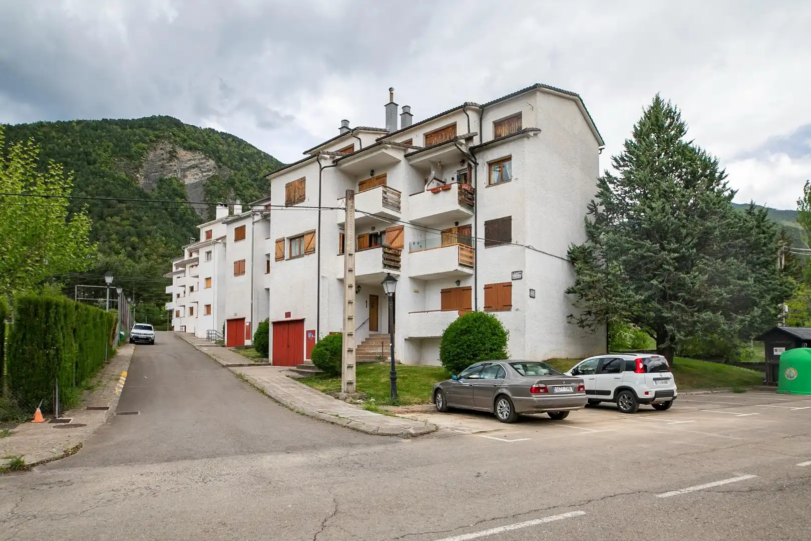 Vista exterior de Piso en venta en Villanúa con Calefacción, Parquet y Trastero