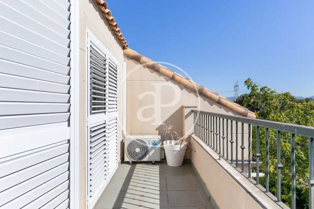 Terraza de Ático de alquiler en Bétera con Aire acondicionado, Calefacción y Jardín privado