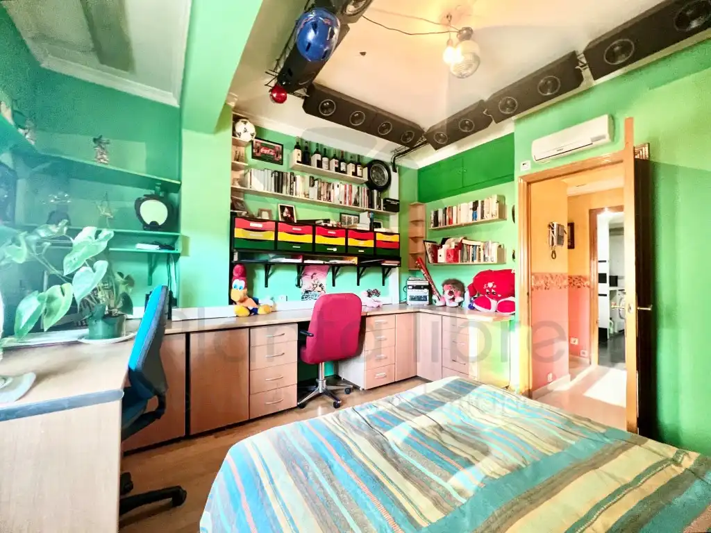 Bedroom of Flat for sale in  Logroño  with Air Conditioner, Heating and Terrace