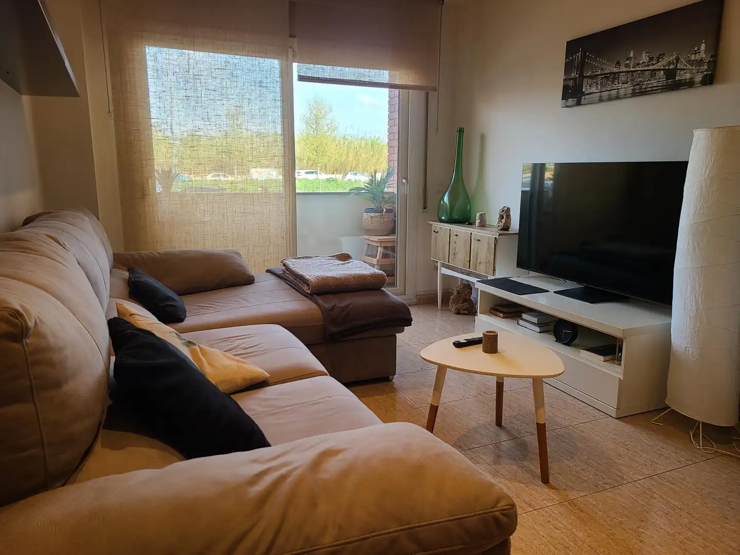 Sala d'estar de Pis en venda en Figueres amb Calefacció, Forn i Balcó