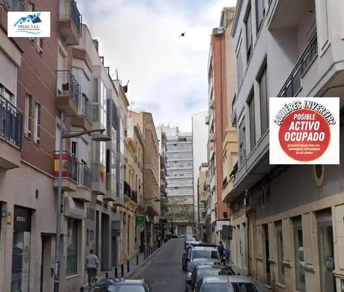 Flat with lift for sale in Calle de González Garbín