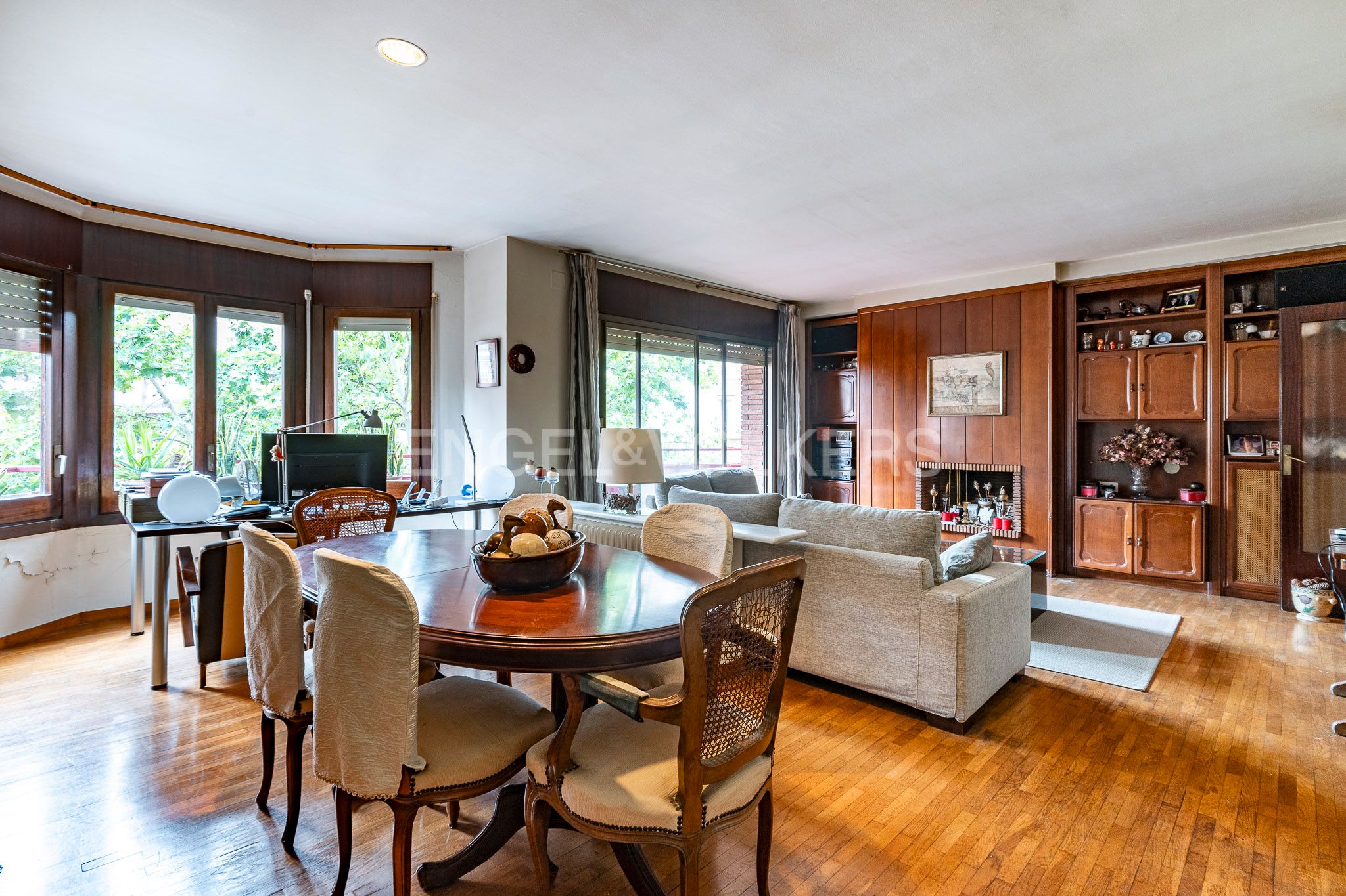 Living room of Apartment for sale in  Barcelona Capital  with Heating, Parquet flooring and Storage room