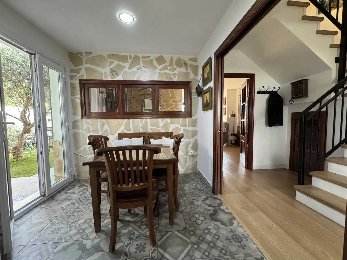 Comedor de Casa adosada en venta en Bormujos con Aire acondicionado, Terraza y Trastero