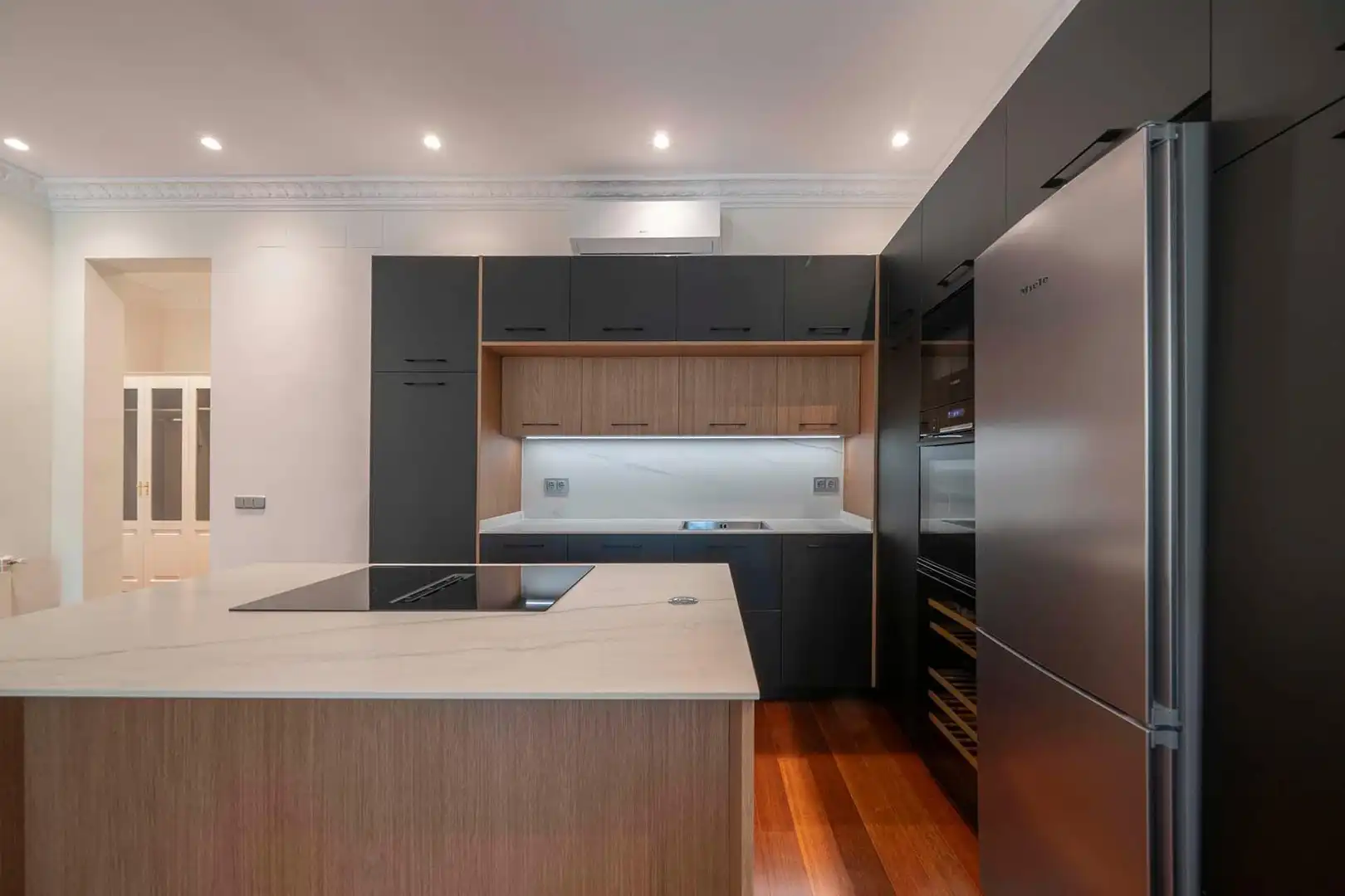 Kitchen of Flat for rent in Madrid  with Air Conditioner, Heating and Balcony