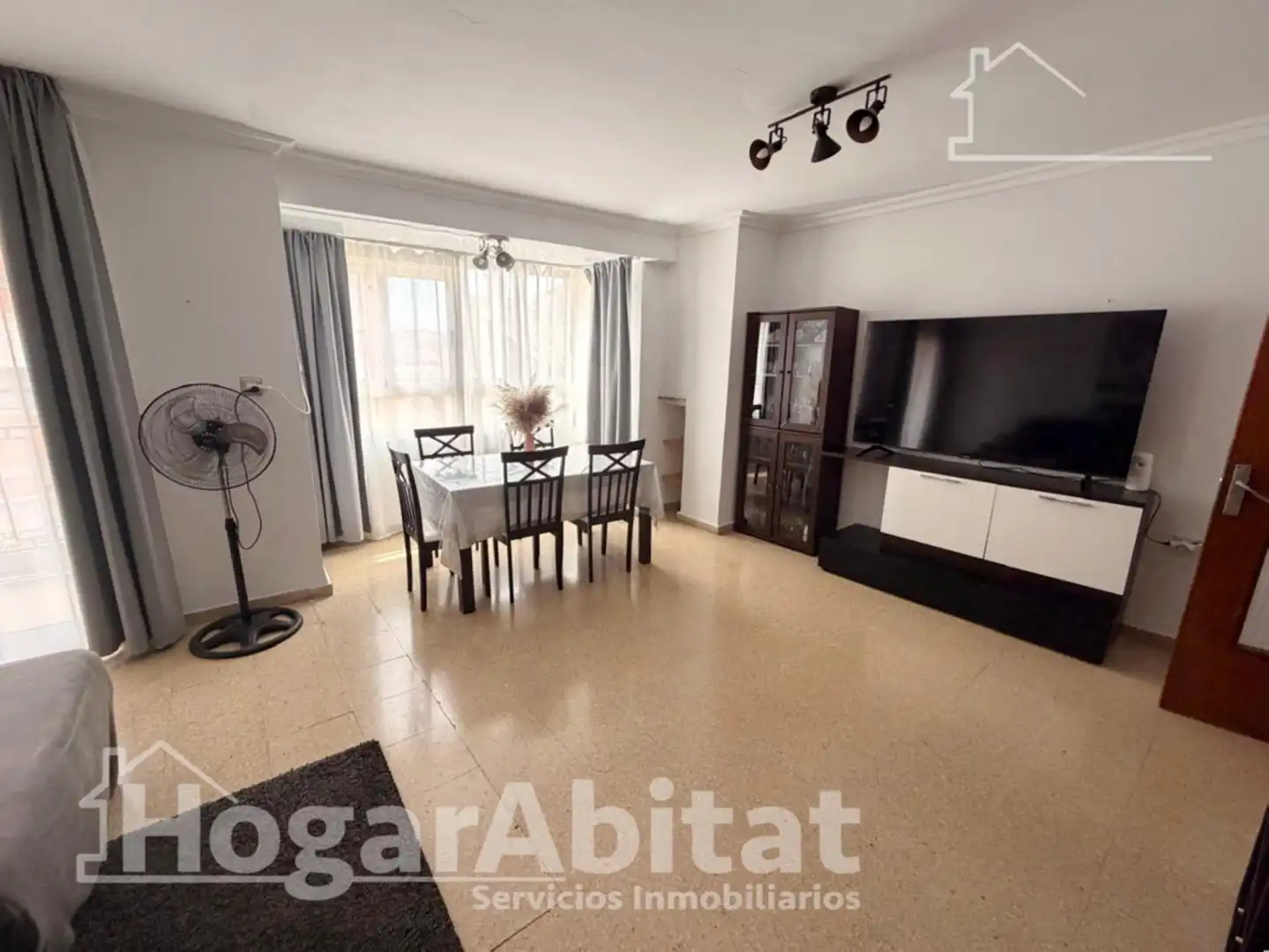 Living room of Flat for sale in Cheste  with Air Conditioner, Heating and Terrace
