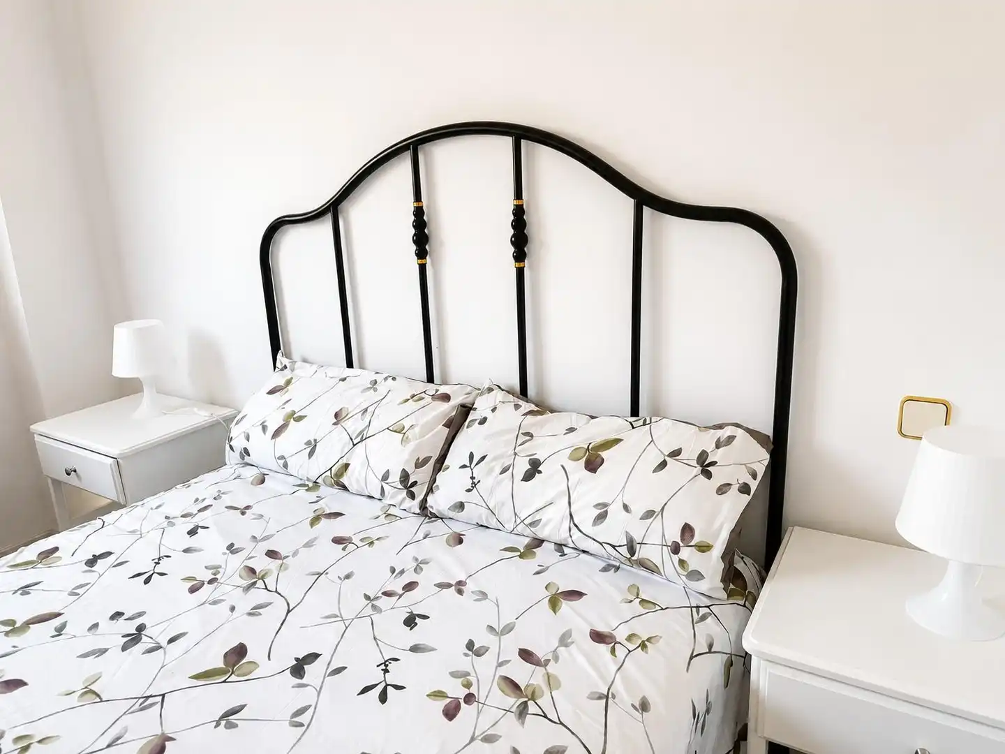 Bedroom of Flat for rent in Madrid  with Air Conditioner, Heating and Furnished