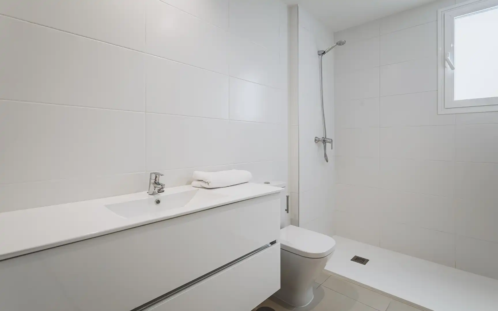 Baño de Apartamento en venta en Marbella con Aire acondicionado, Terraza y Piscina