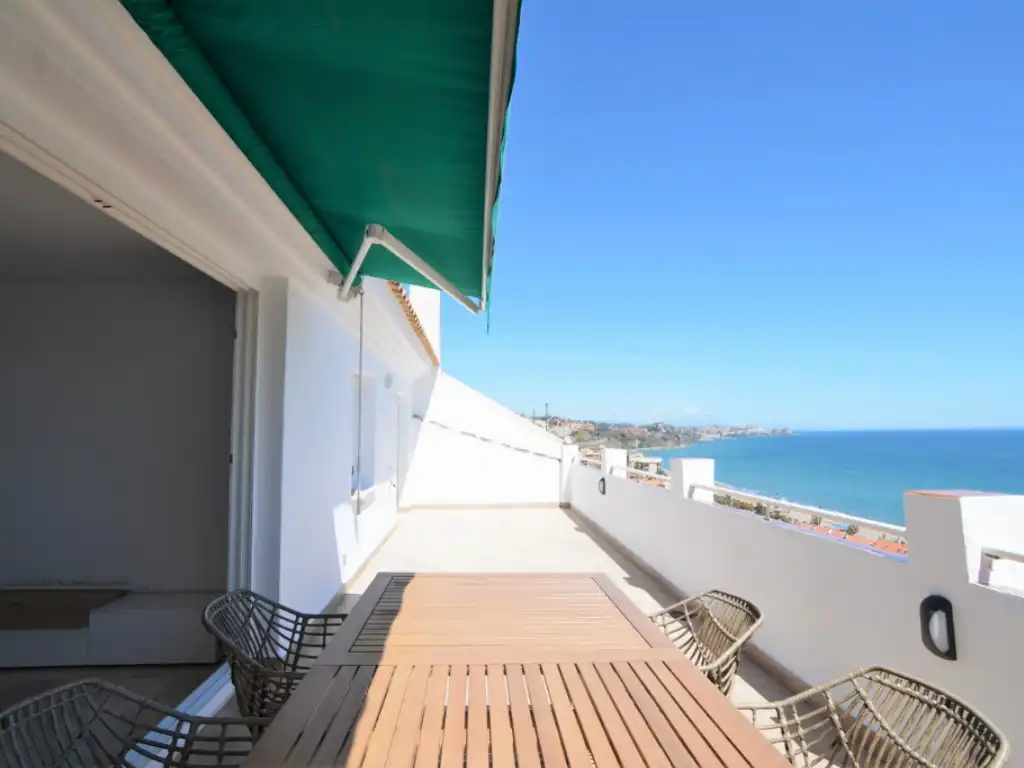 Terrasse von Wohnungen zur Miete in Fuengirola mit Klimaanlage, Schwimmbad und Möbliert