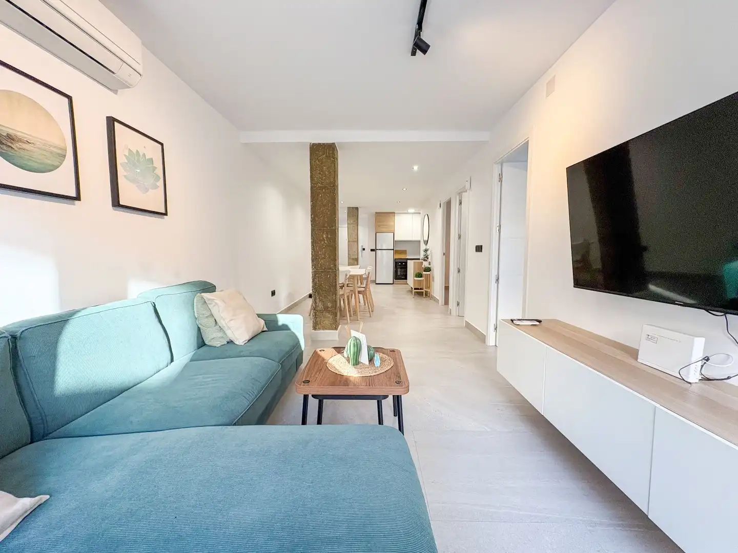 Wohnzimmer von Wohnung zum Verkauf in Torrevieja mit Klimaanlage, Heizung und Terrasse