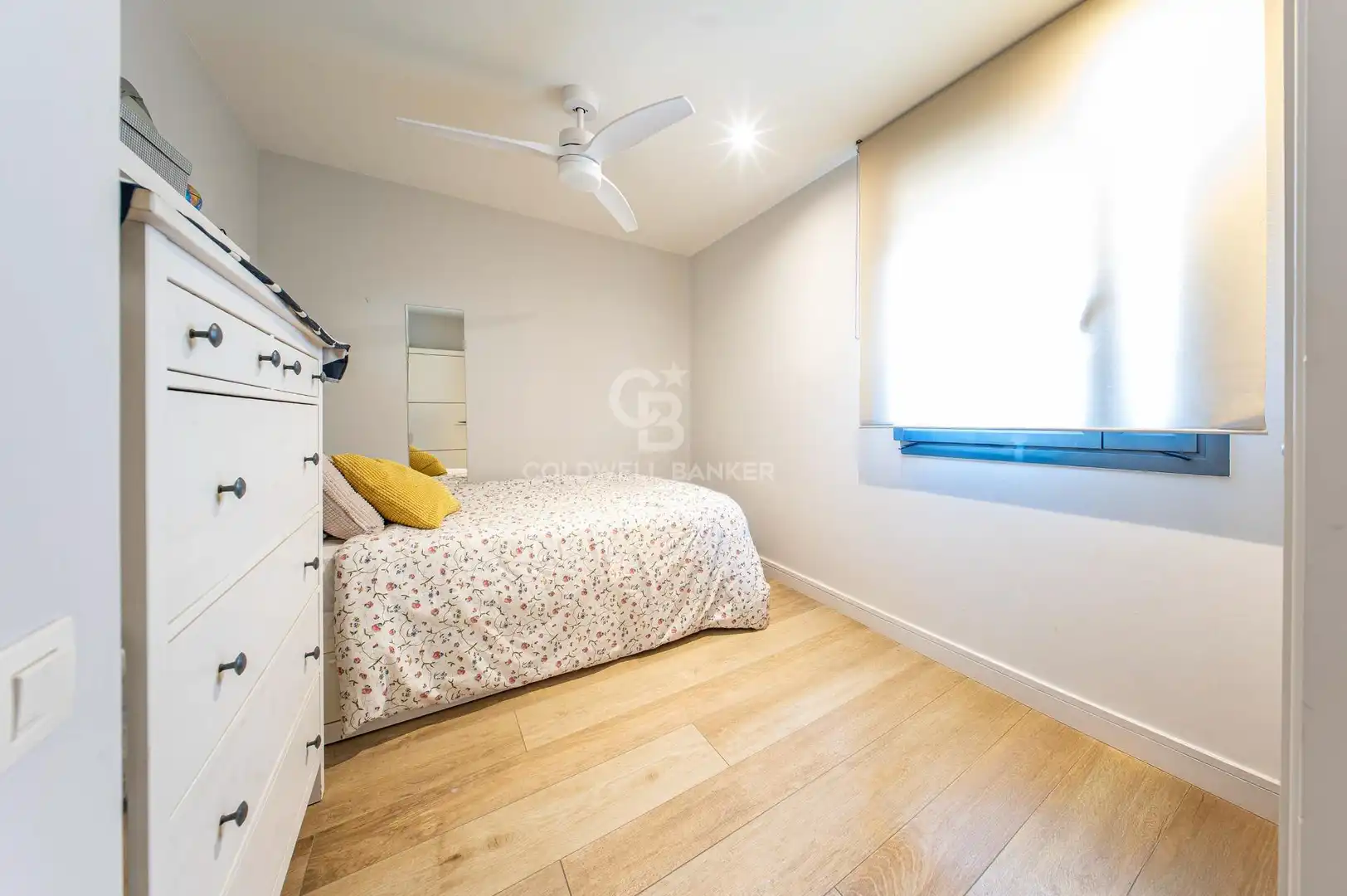 Bedroom of Attic for sale in Badalona  with Air Conditioner, Heating and Terrace
