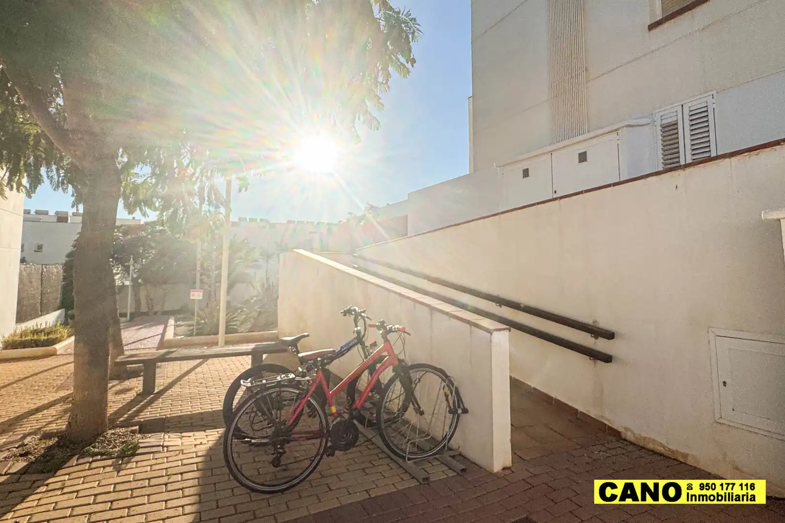 Parkplatz von Wohnung zum Verkauf in Almería mit Klimaanlage, Heizung und Terrasse
