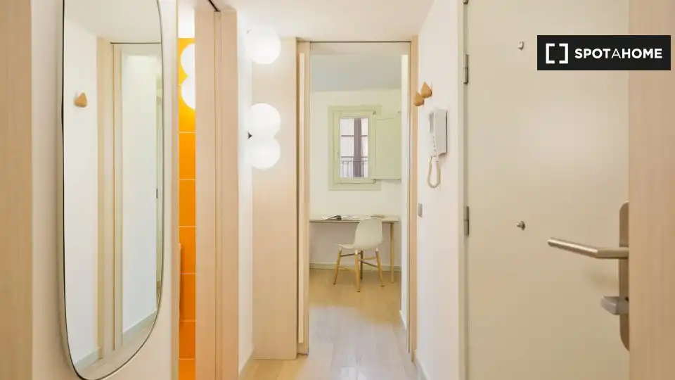 Flat with terrace to rent in Ciutat Vella, imagen 6