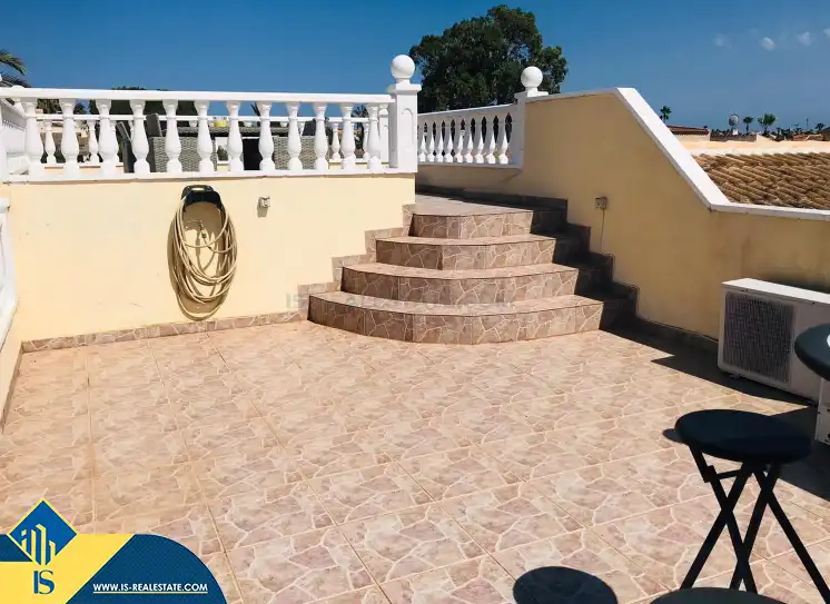 Chalet con piscina en venta en Zona Carrefour - Urbanizaciones, imagen 15