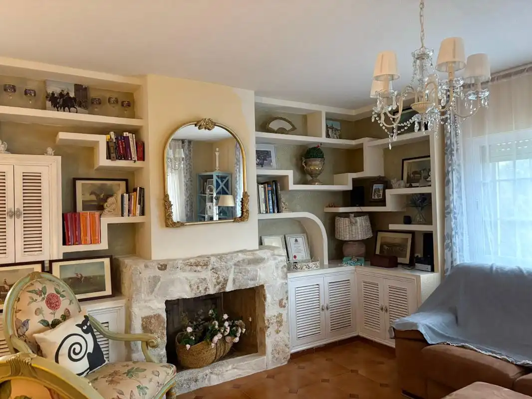 Sala de estar de Finca rústica en venta en El Escorial con Calefacción y Jardín privado