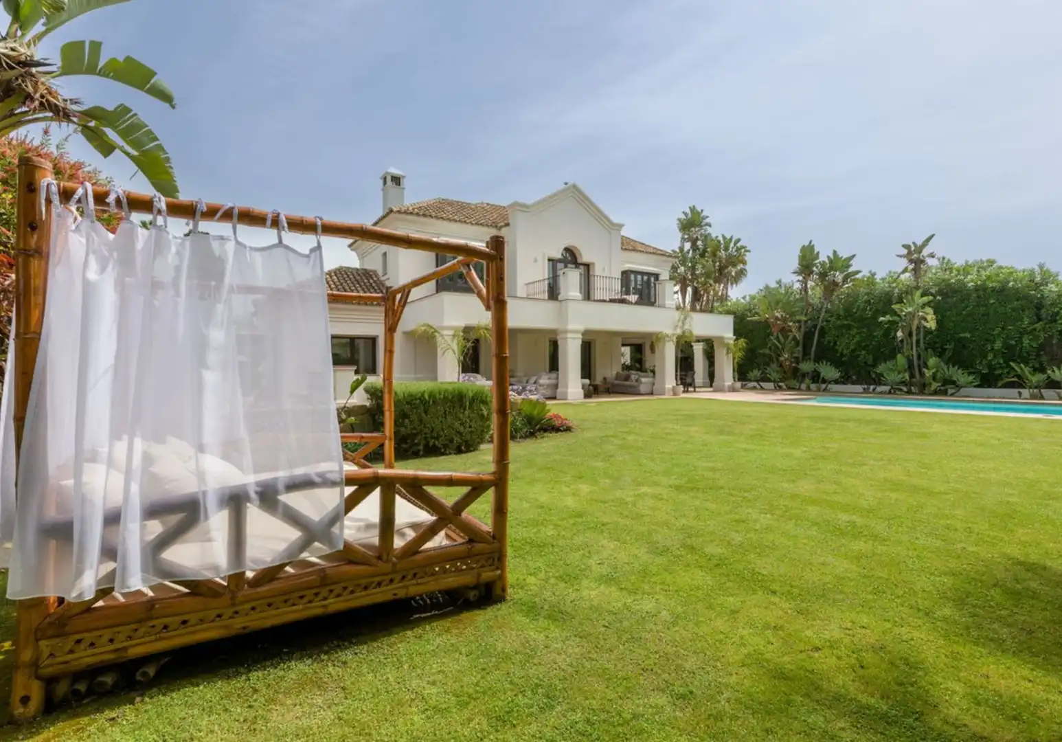 Jardí de Casa o xalet de lloguer en Marbella amb Aire condicionat, Terrassa i Piscina
