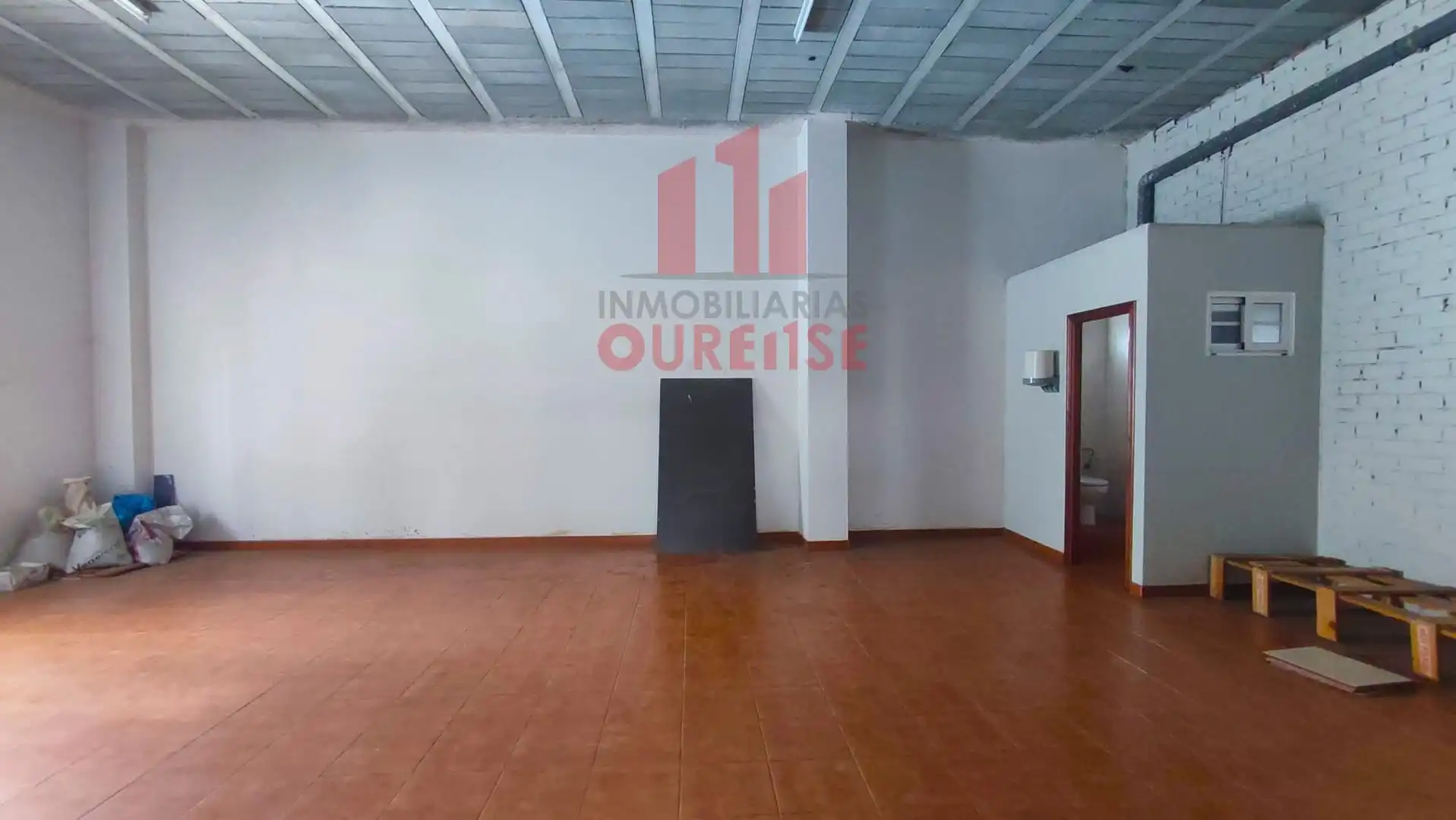 Local commercial à louer à Barbadás, imagen 11